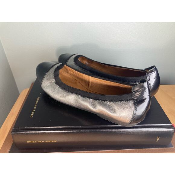 Joseph Seibel Pippa Ballet Cap Toe Black Patent Silver Flats ~ Sz 40 Ah Comfort! - Picture 3 of 7